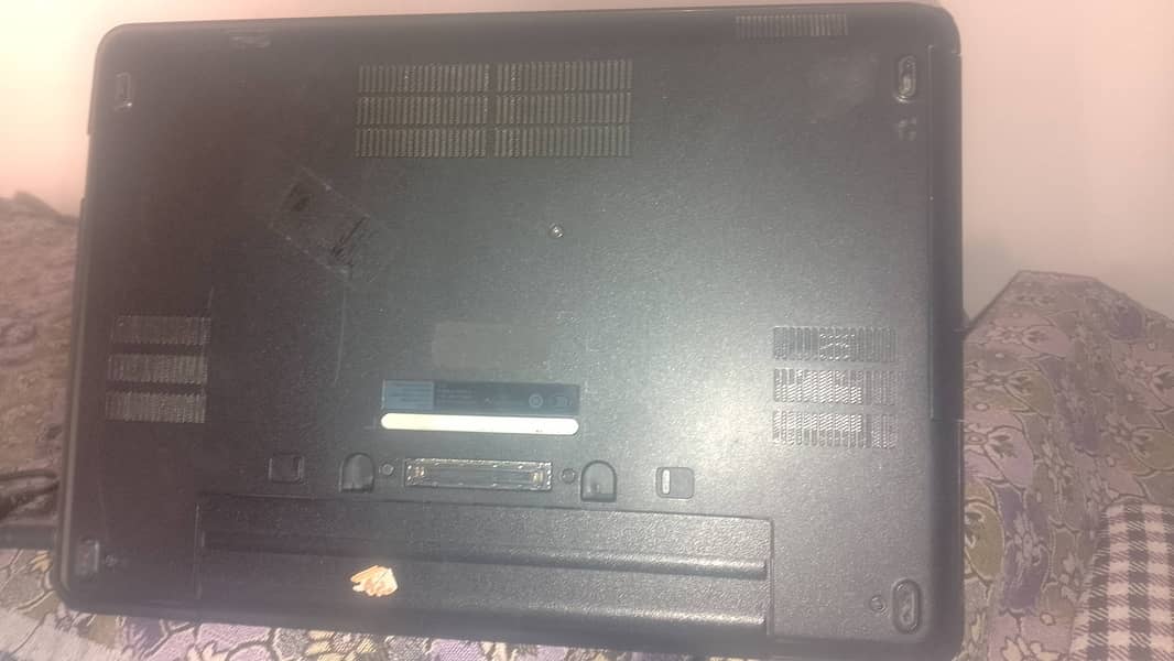 DELL Latitude E5440 2