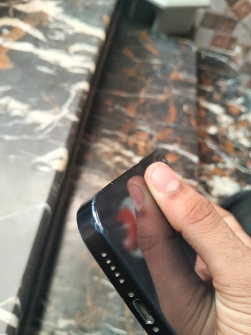 Apple iPhone 12 2
