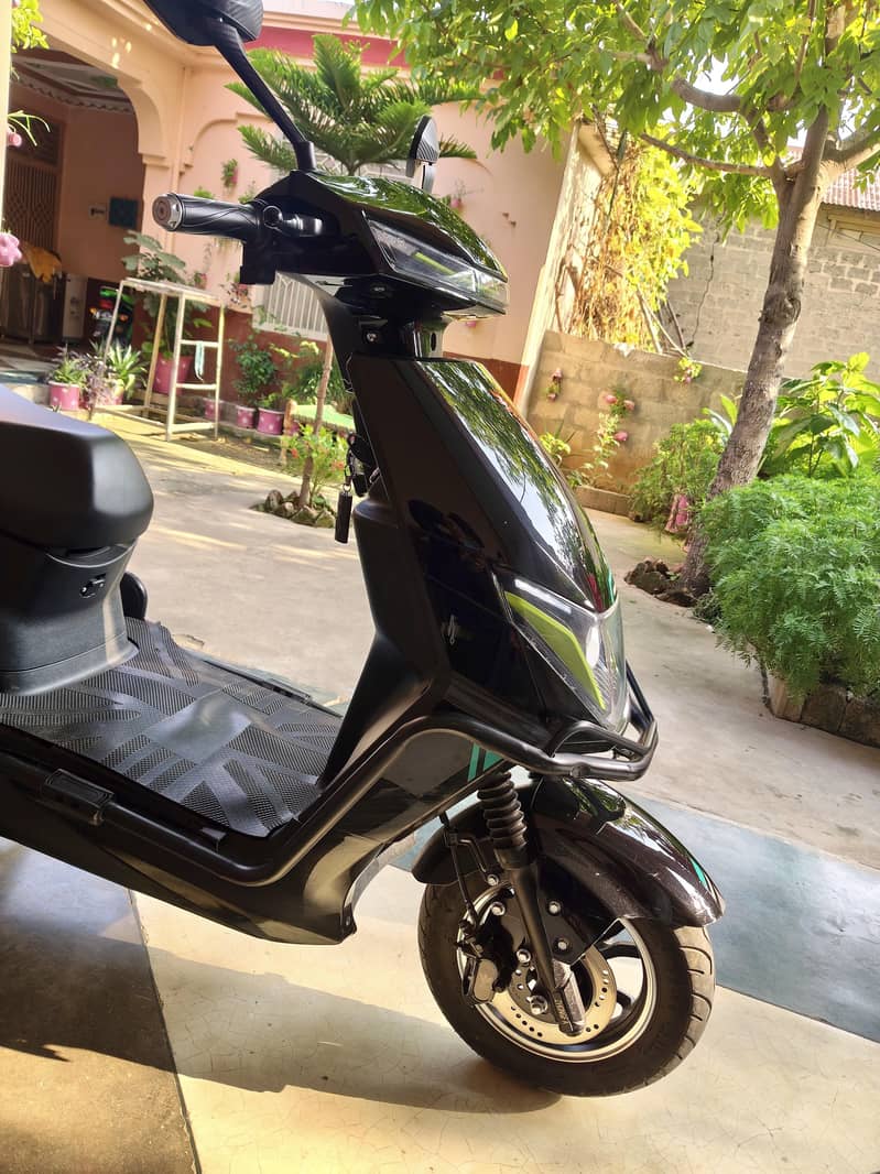 scooty 6