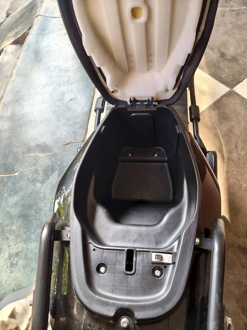 scooty 7