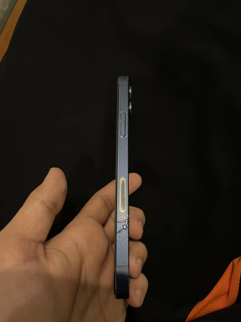 Apple iPhone 12 2