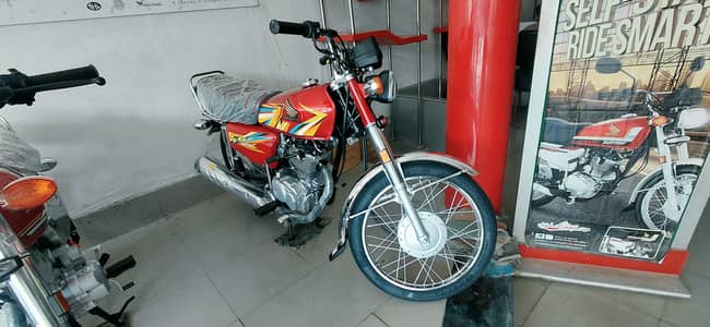 Honda CG 125 Red colour