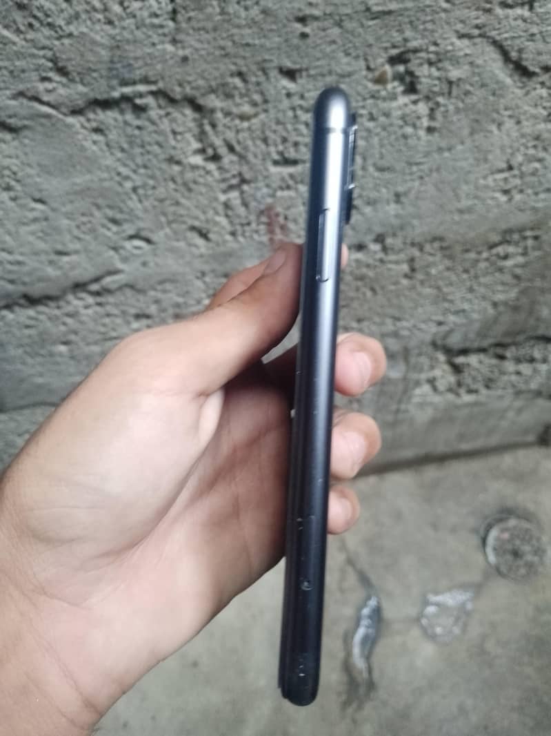 Apple iPhone 11 1