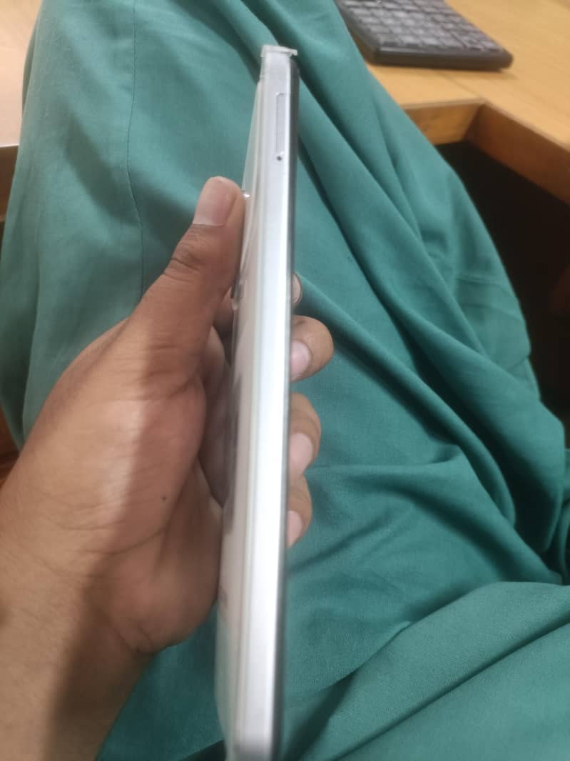 Tecno CAMON 40 4