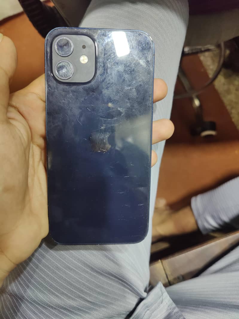 Apple iPhone 12 6