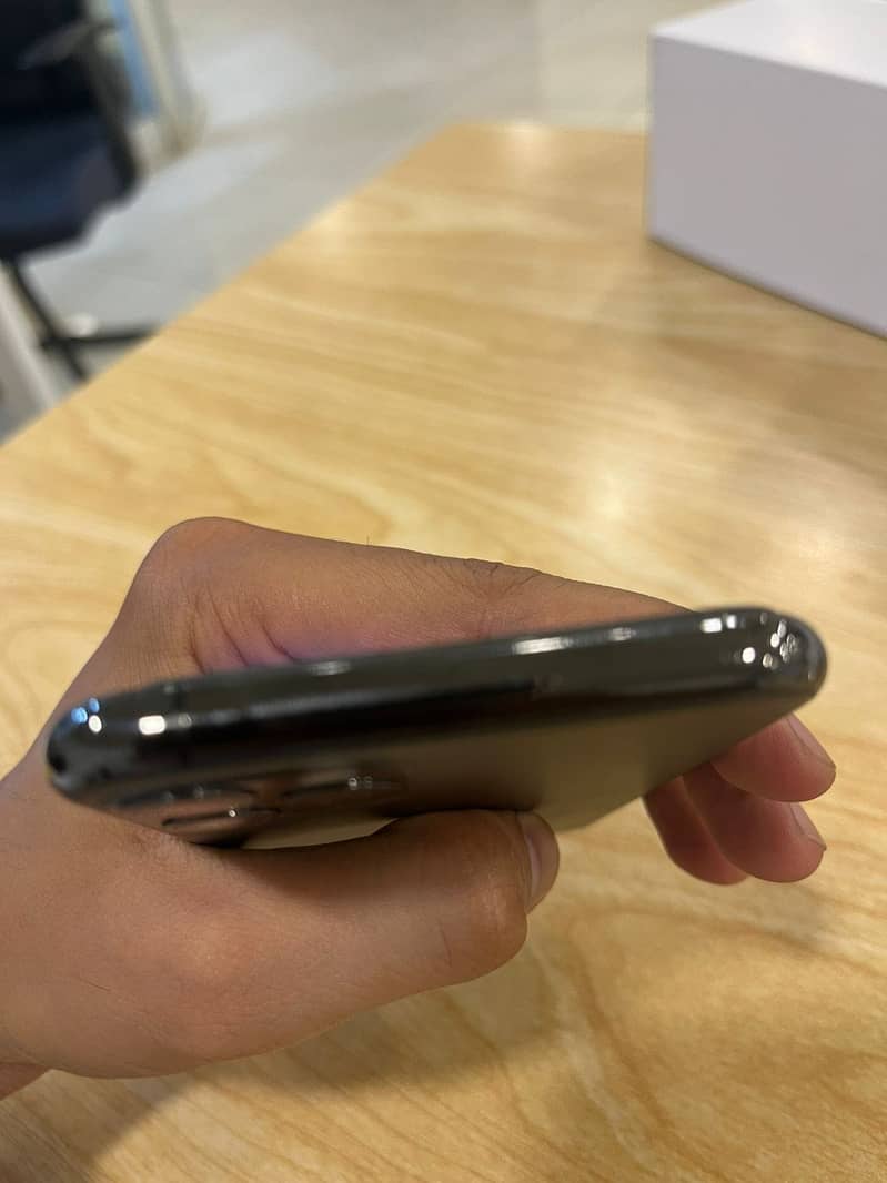 Apple iPhone 11 Pro 0