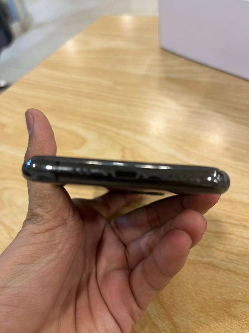 Apple iPhone 11 Pro 3