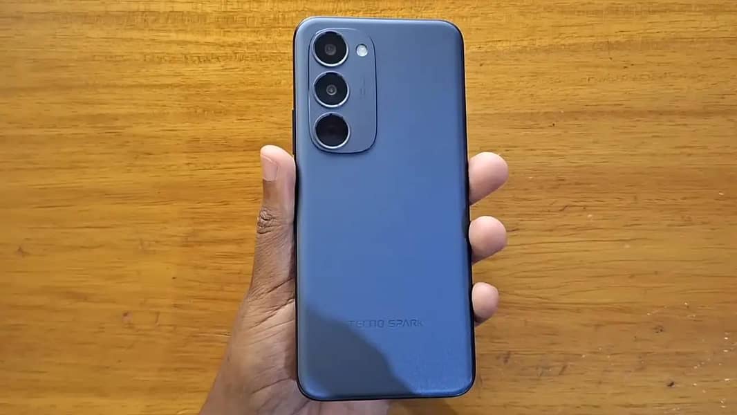 Tecno Spark 40 pro plus 0