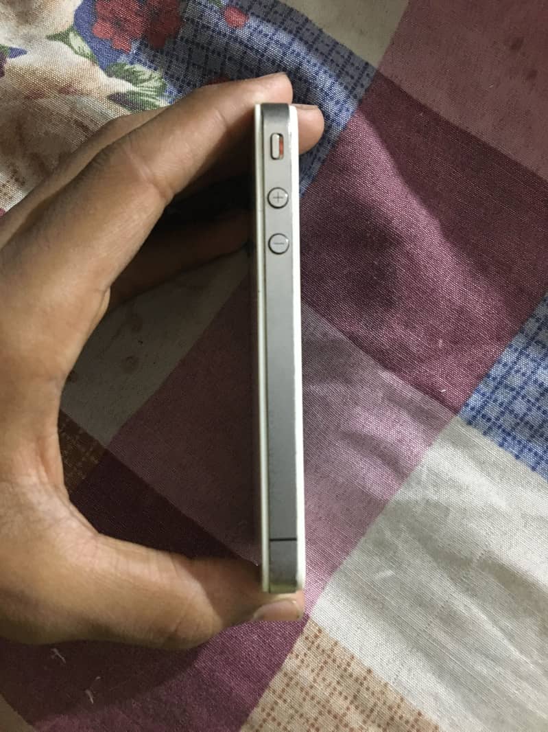 Apple iPhone 4 1