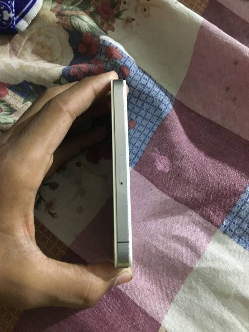 Apple iPhone 4 3