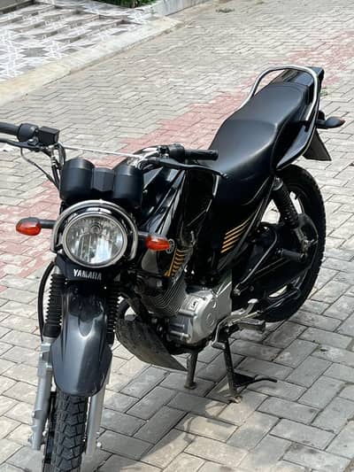 yamaha ybr g