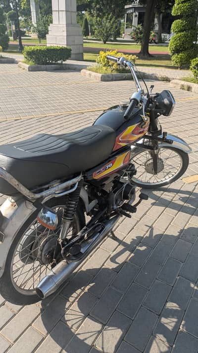 HONDA CD-70