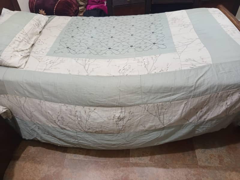 beautiful Dressing table and single bed of pure wooden 4