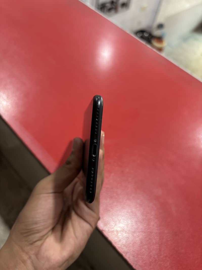 Apple iPhone 7 Plus 8