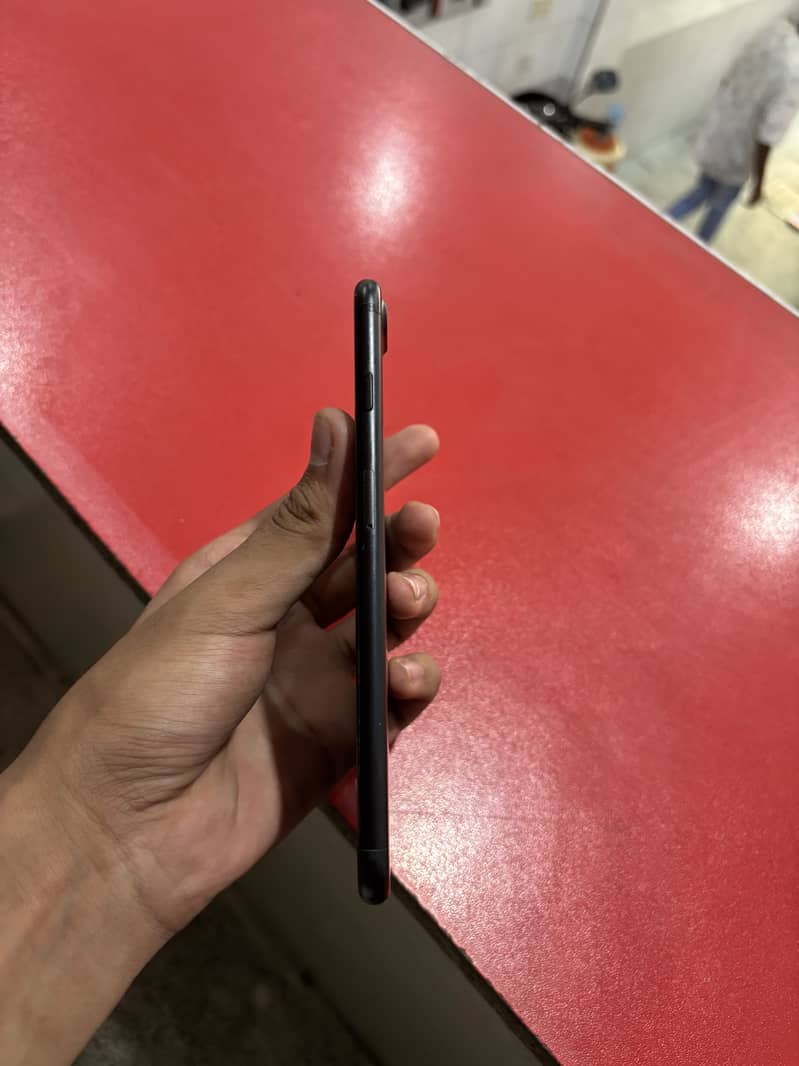Apple iPhone 7 Plus 11