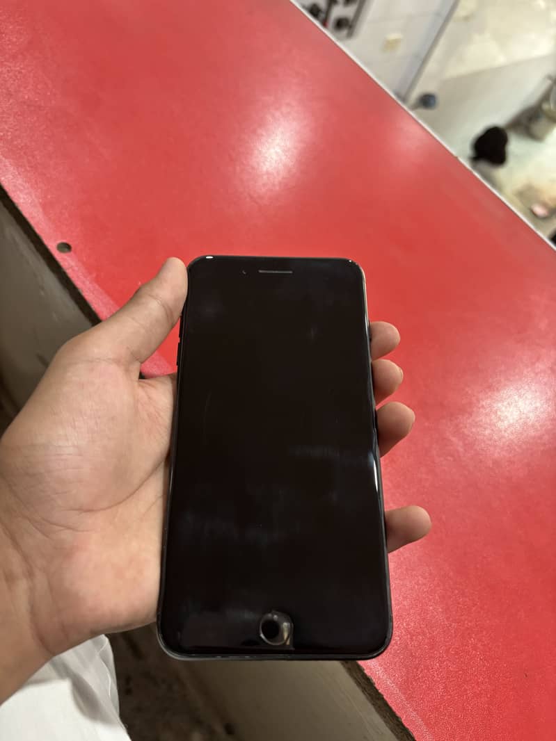 Apple iPhone 7 Plus 27