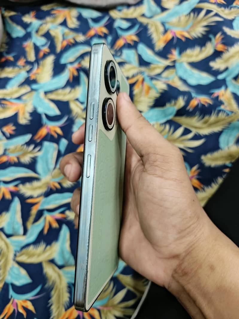 Tecno CAMON 20 2