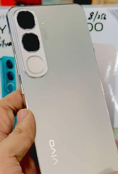 Vivo Y200