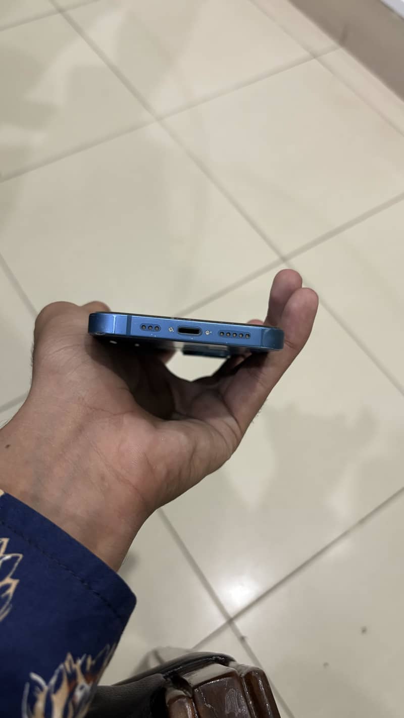 Apple iPhone 13 1