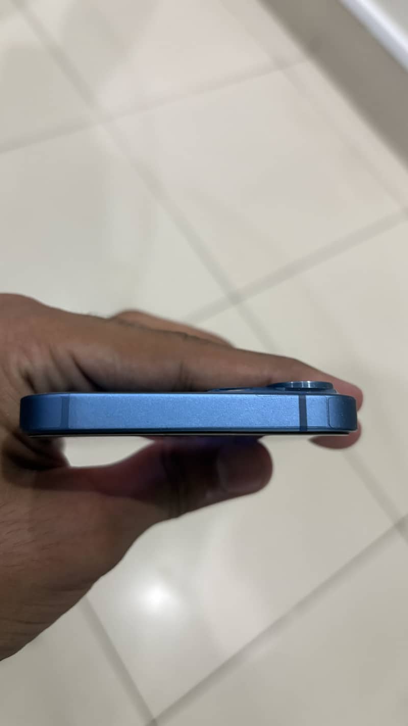 Apple iPhone 13 3