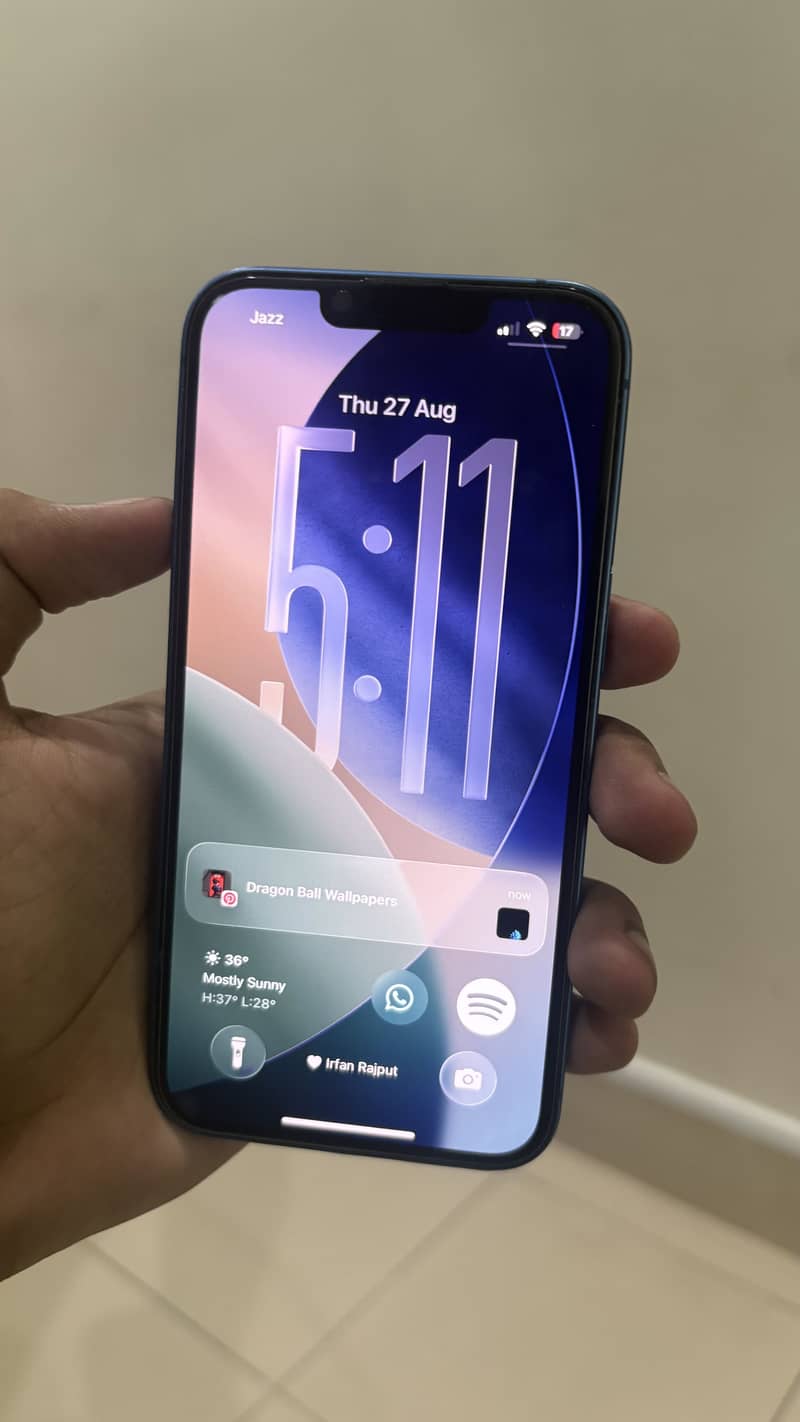 Apple iPhone 13 4