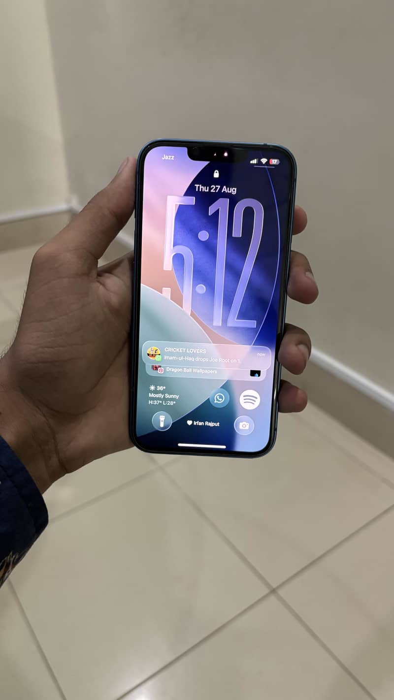 Apple iPhone 13 9