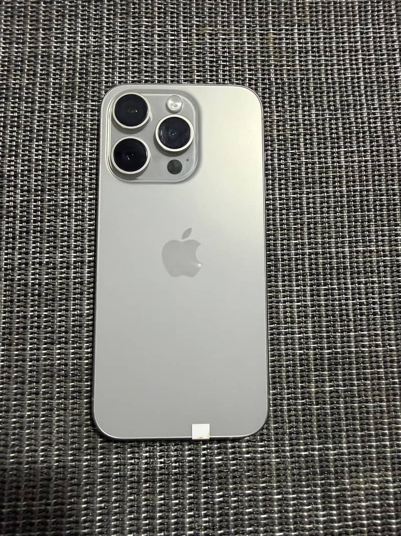 Apple iPhone 15 Pro 0