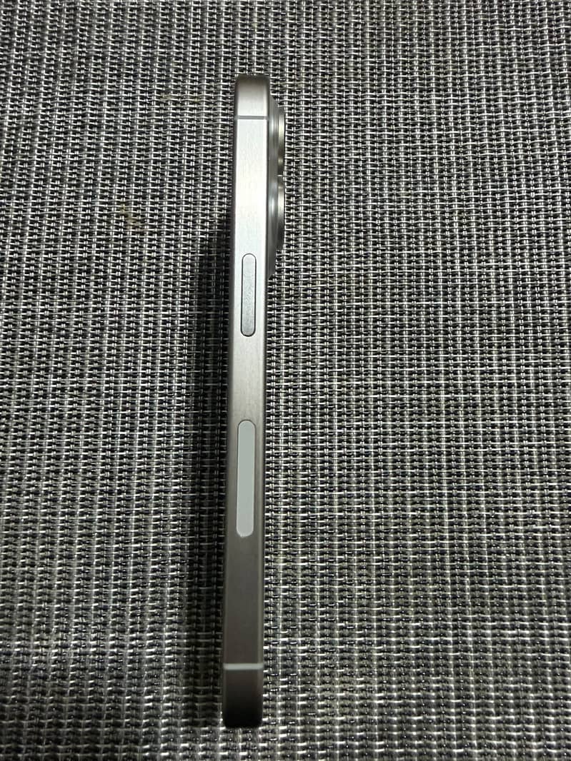 Apple iPhone 15 Pro 1