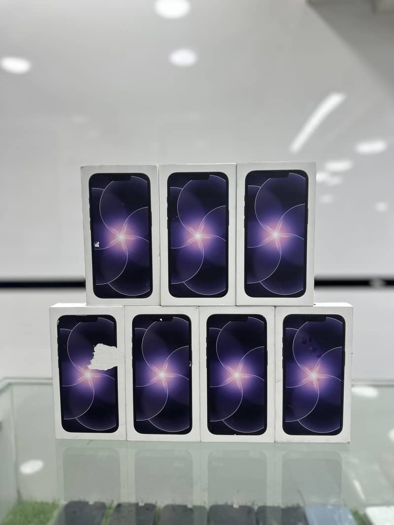 Apple iPhone 17e 1