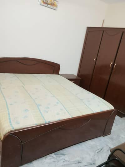 Bedroom set with an additional cupboard