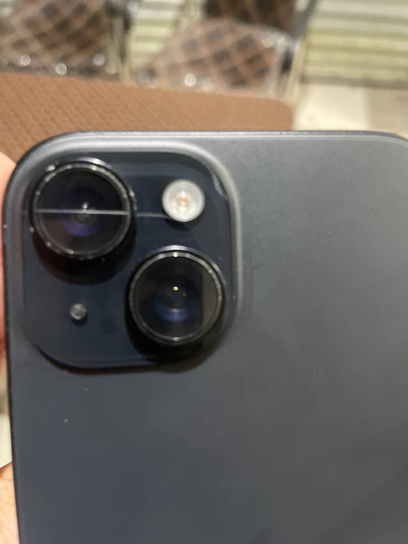 iPhone 15 6