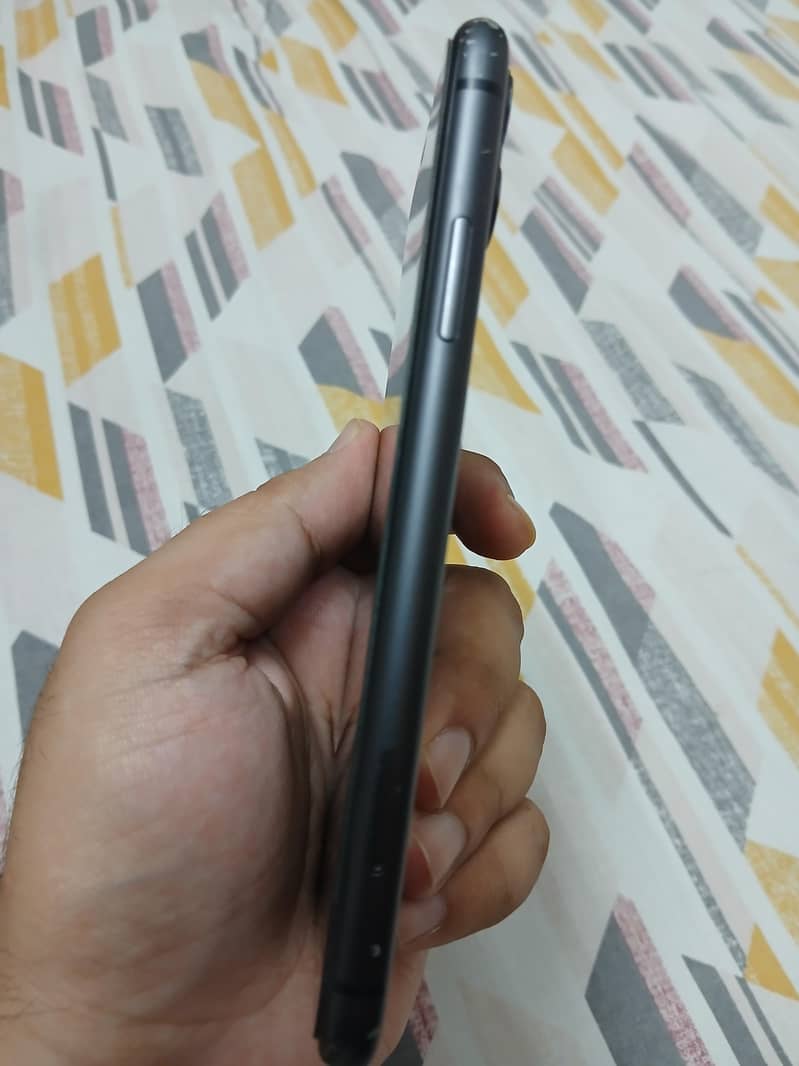 Apple iPhone 11 2