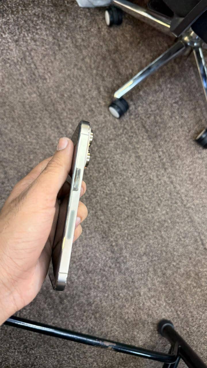 Apple iPhone 14 Pro 4