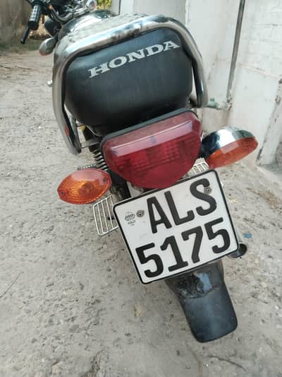 Rohi 70 cc Bike