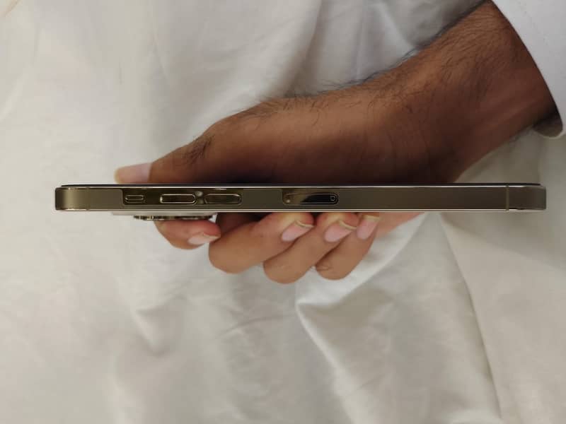 Apple iPhone 14 Pro Max 4