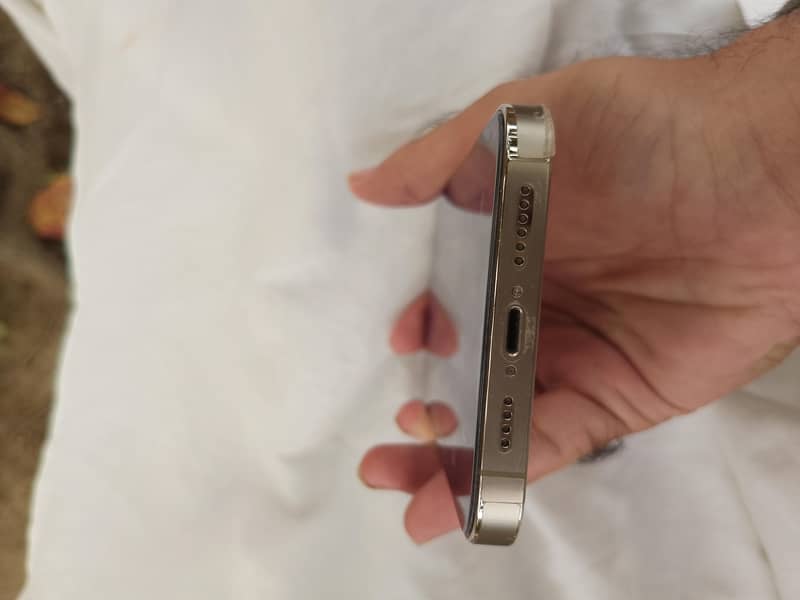 Apple iPhone 14 Pro Max 6