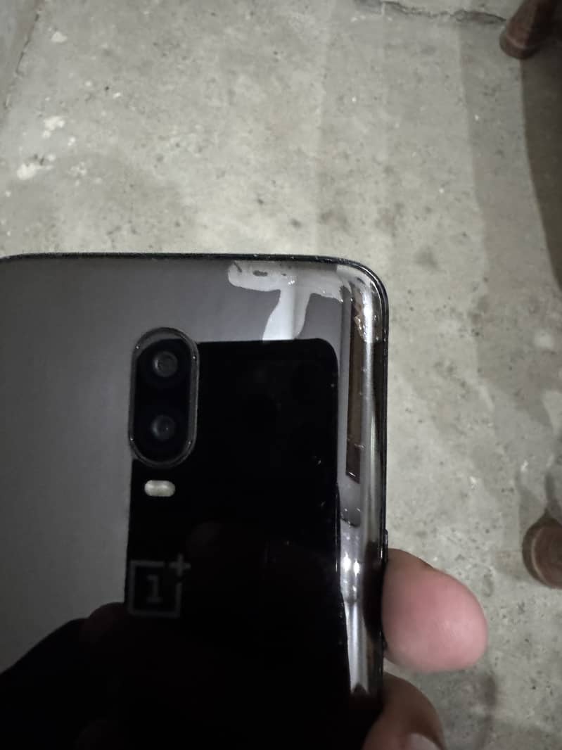 One Plus 6 T 4