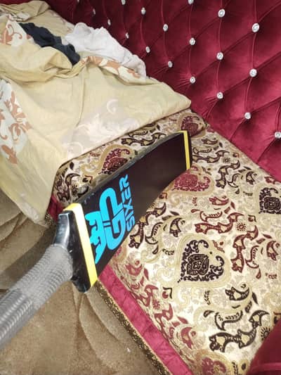 almost new game power sixer bat