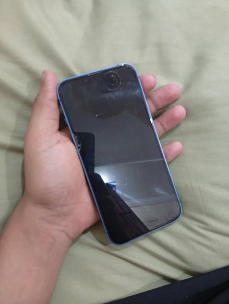 Apple iPhone 13 6