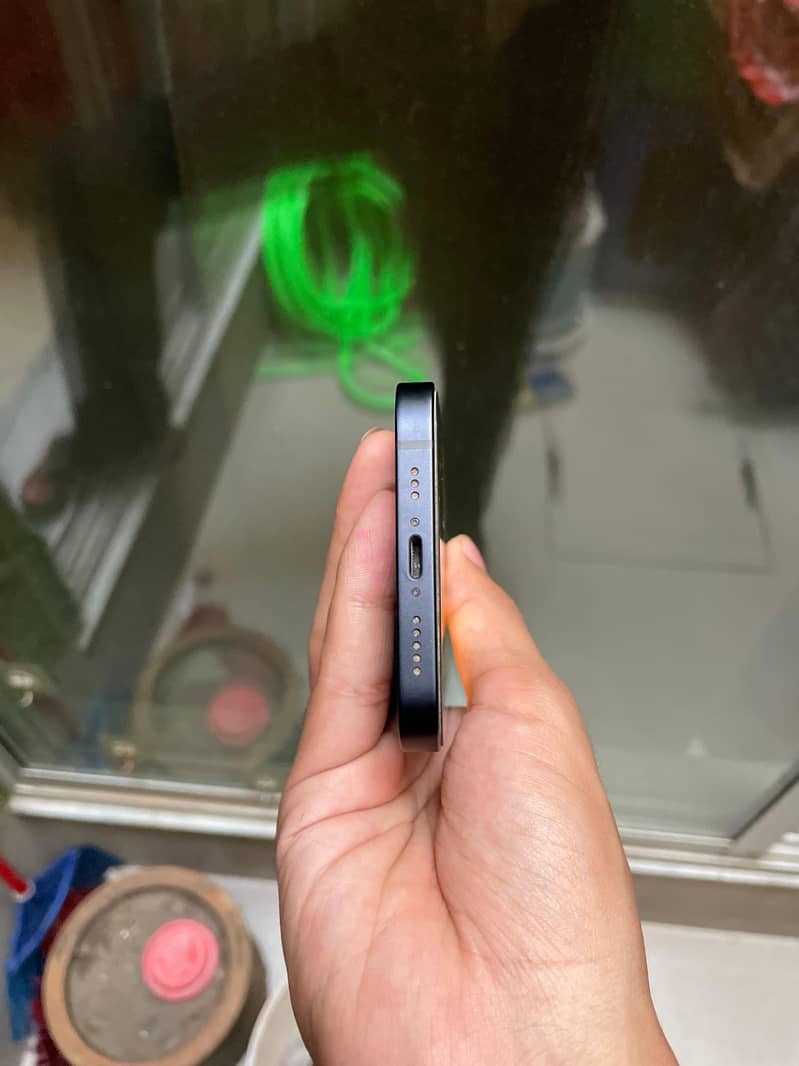 Apple iPhone 12 2