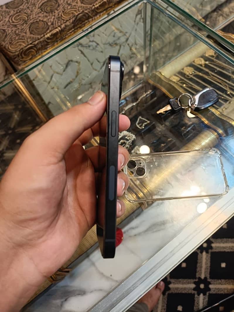 Apple iPhone 14 0