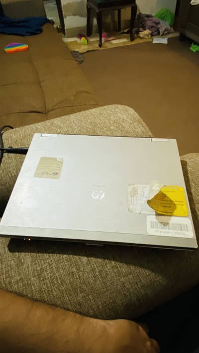 HP,intel core i7, 4gb ram, compact, perfect for uni and office work
