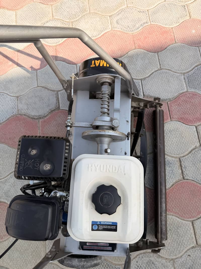 Grass cutting machine 4