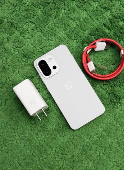 One Plus 13t/13s 12/256 paperkits with full sim time