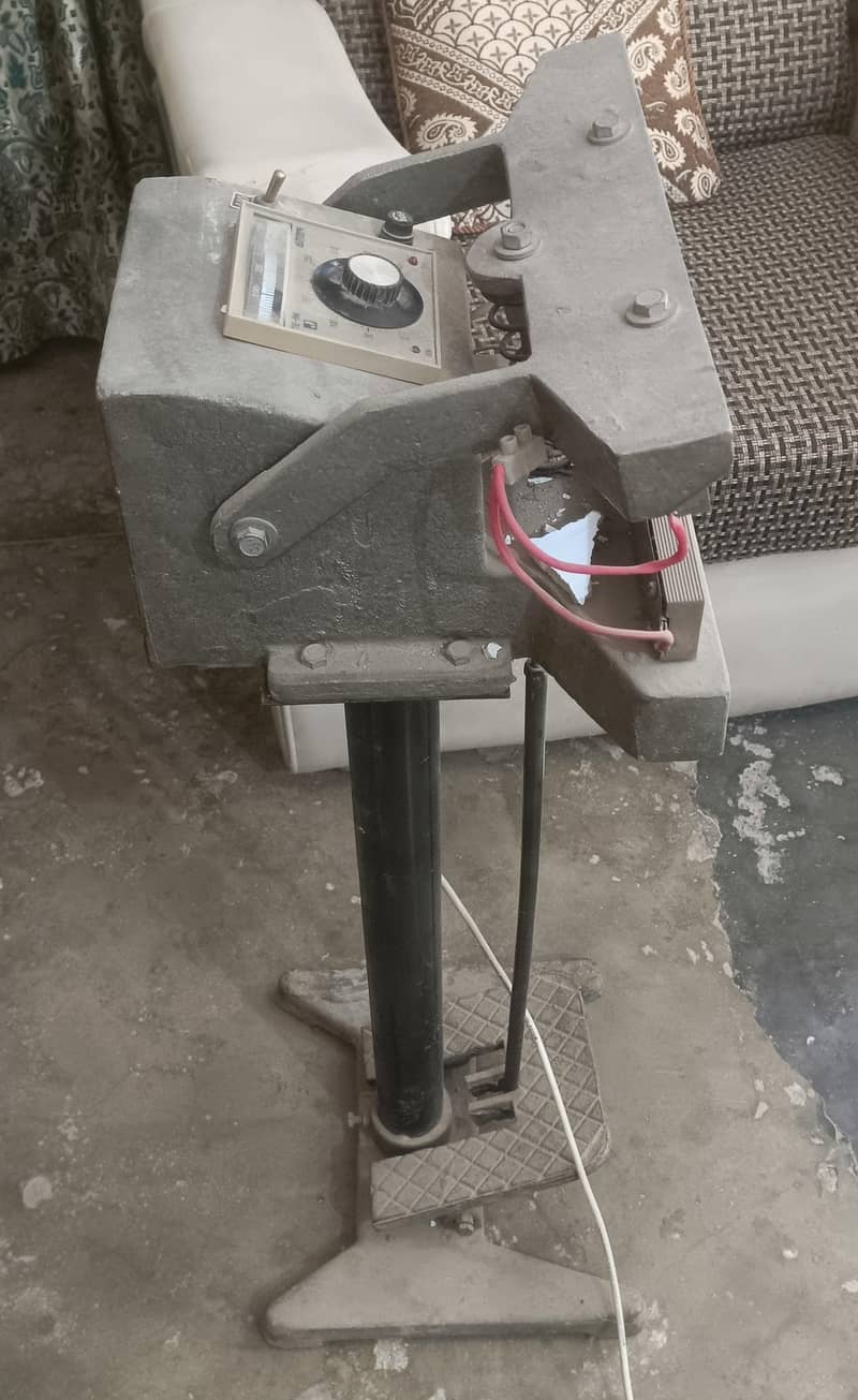 paddle sealer 1