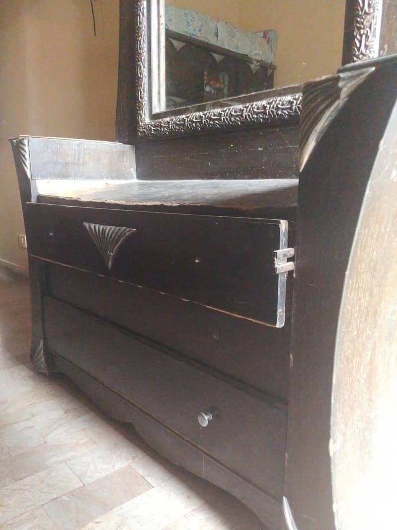 dressing table 1