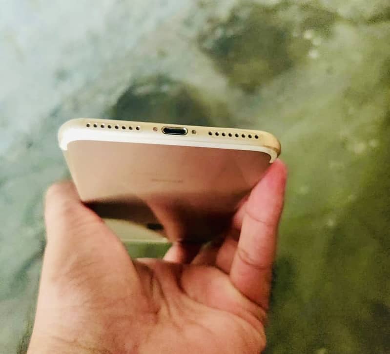 Apple iPhone 7 Plus 3