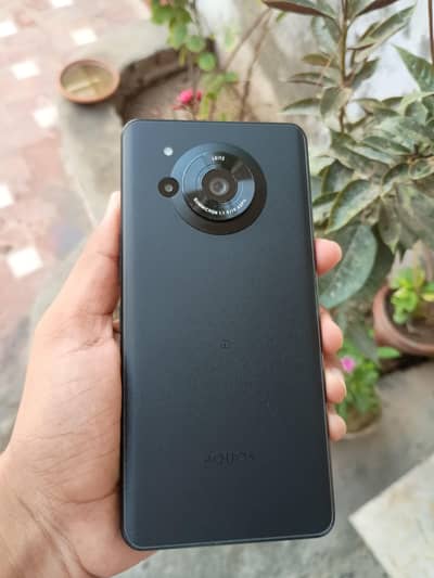Sharp Aquos R7 5g