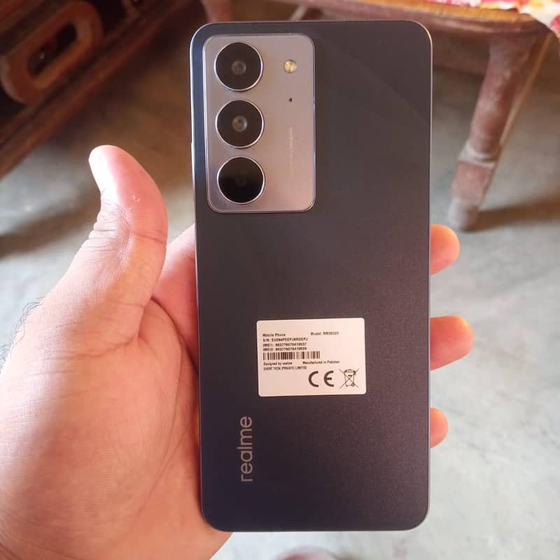 Realme C75 4