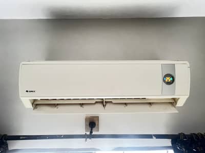 Gree 1.5 ton non inverter